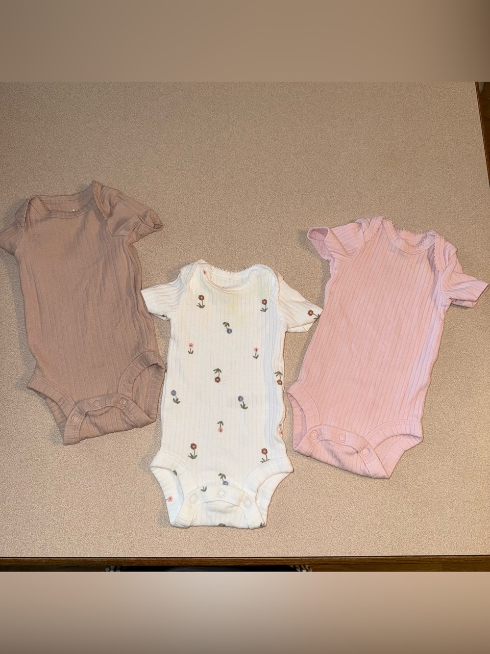 Set of 3 carters preemie baby girl short sleeve onesies ribbed pink, tan, white